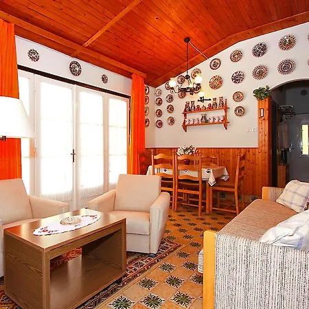 Holiday Home Balaton H2043 Vila Balatonföldvár